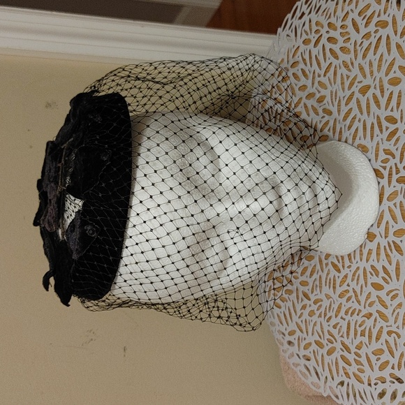 Vintage Black Pill Hat - Picture 2 of 9